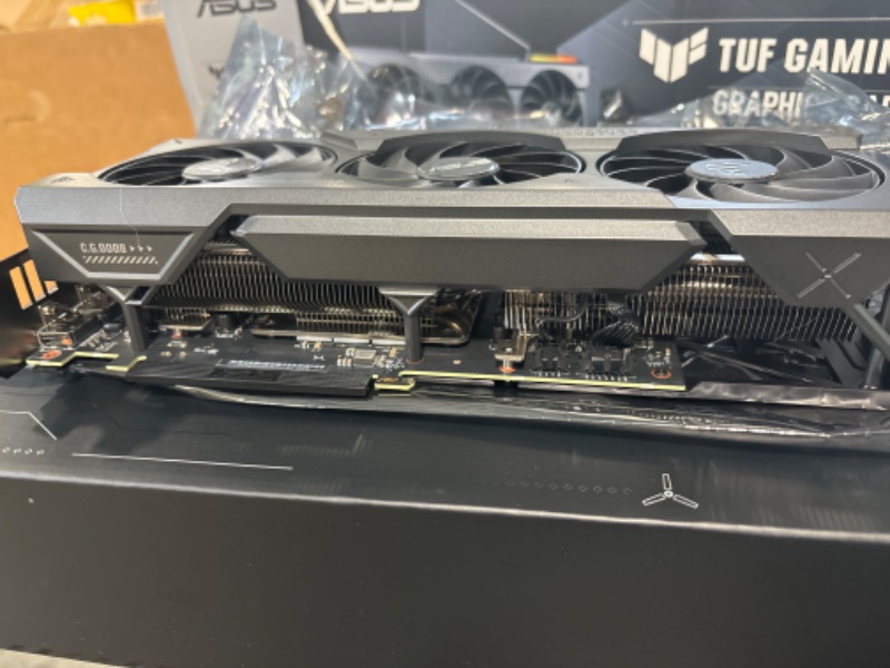 Photo 1 of ASUS TUF Gaming NVIDIA GeForce RTX™ 4070 Ti Super OC Edition Gaming Graphics Card (PCIe 4.0, 16GB GDDR6X, HDMI 2.1a, DisplayPort 1.4a) RTX 40 Super Series TUF Gaming RTX4070TI|OC|Black