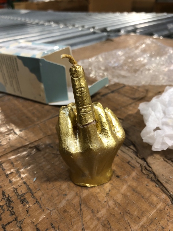 Photo 3 of ** finger is broken but attached***
6sisc Middle Finger Scented Candle Gold Danish Pastel Room Aesthetic Decor Pine Fragrance Candles Natural Soy Wax Hand Gesture Aromatherapy Candle for Teen Home Bedroom Decorations Birthday Gifts Gold Small