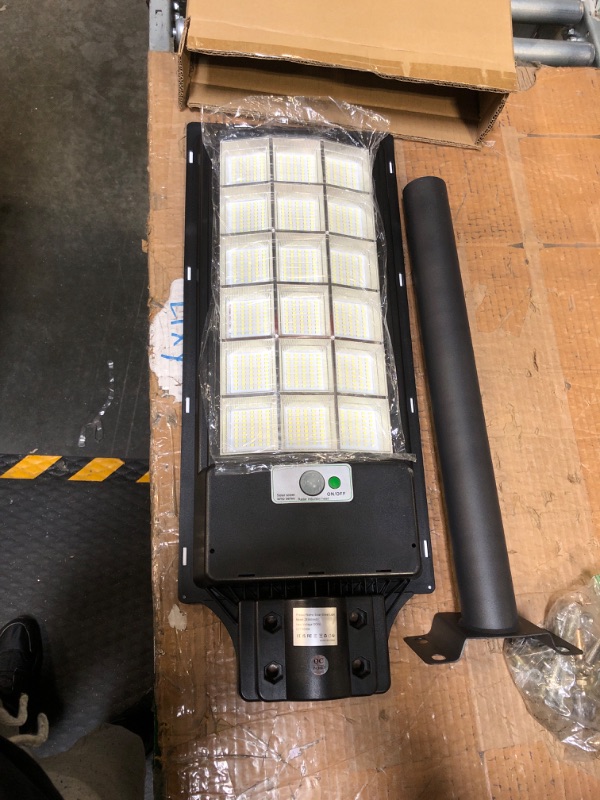 Photo 2 of *** $200 retail price, comes with two. one is used other is new open box**
loyoele 3000LM 6500K Solar Street Light 300W Outdoor Waterproof Outdoor LED Street Light Dusk to Dawn, LED Wide Angle Lamp with Motion Seneor and Remote Control, for Parking Lot, Y