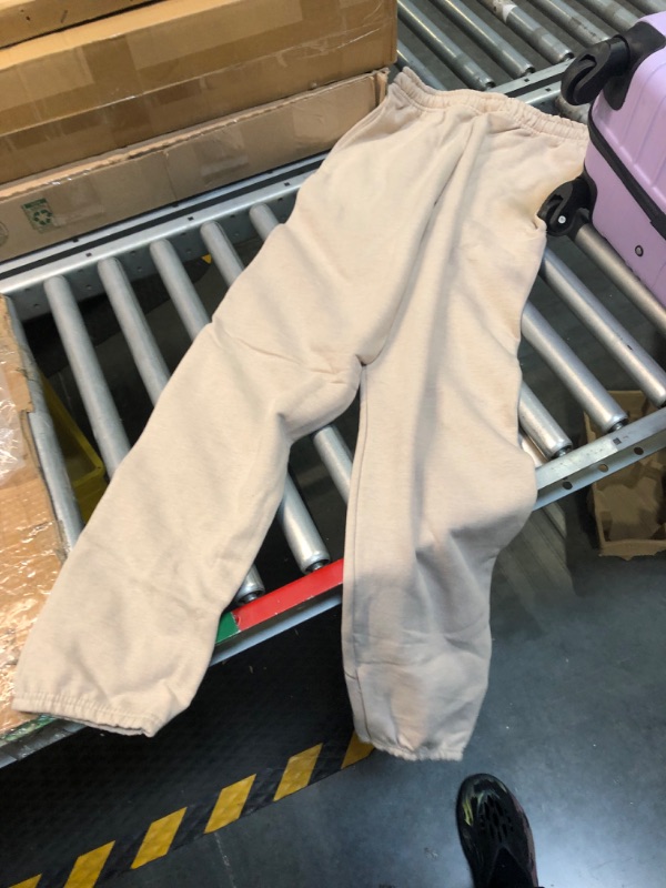 Photo 3 of Fruit of the Loom Eversoft Fleece Elastic Bottom Sweatpants with Pockets, Relaxed Fit, Moisture Wicking, Breathable
