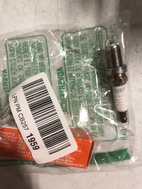 Photo 2 of Autolite 3924 Copper Resistor Automotive Replacement Spark Plug (1 Pack)