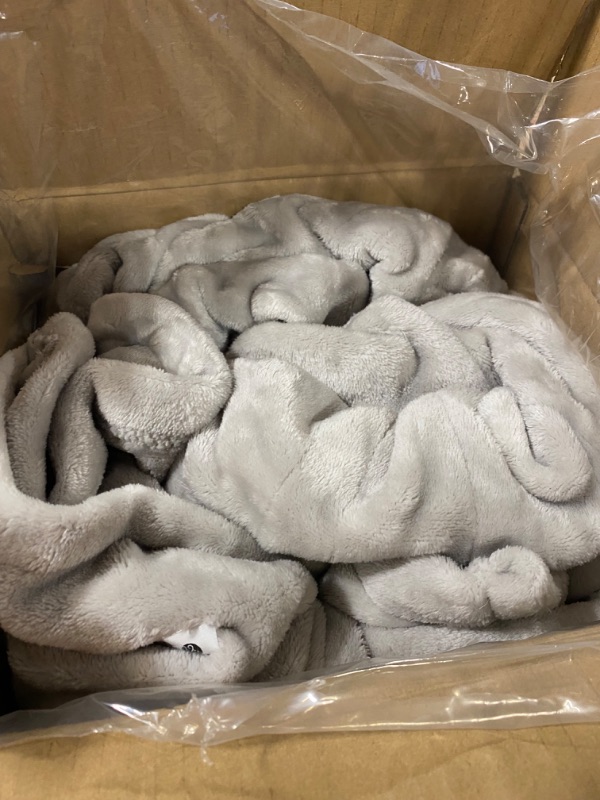 Photo 3 of **NON FUNCTIONAL** Brookstone Home Decor - Full Size Ultra Soft Velvet Electric Heated Throw - Built-In Remote 10 Heat Settings & Auto Shut Off Machine Washable - Warm & Cozy Living Room & Bedroom Blankets (Grey Pumice) Full Grey Pumice