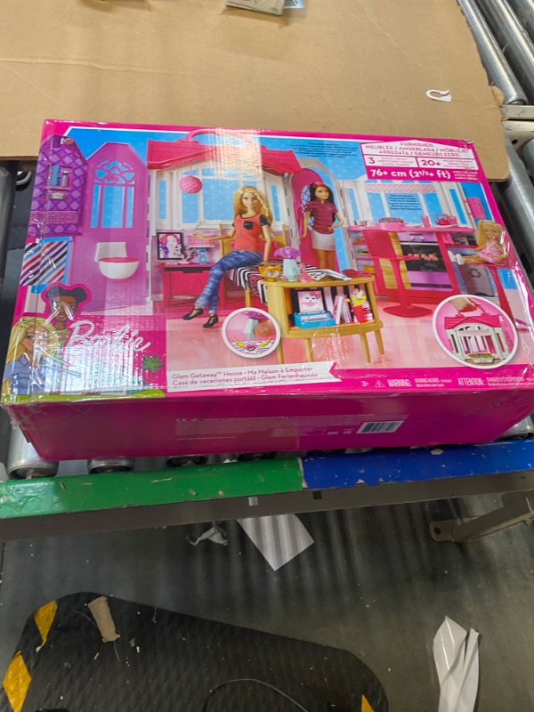 Photo 1 of Barbie Glam Getaway Portable Dollhouse, 1 Story with Furniture, Accessories and Carrying Handle, for 3 to 7 Year Olds