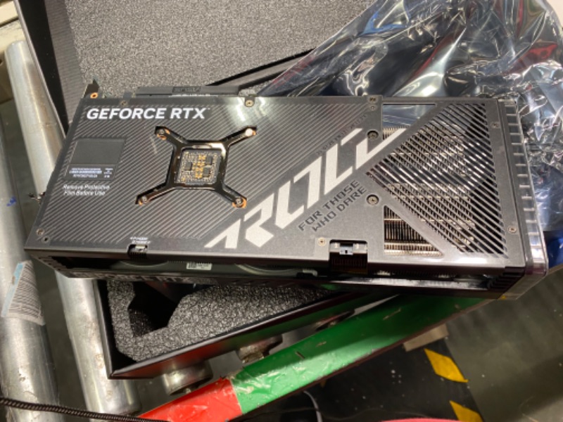 Photo 8 of ASUS ROG Strix GeForce RTX™ 4070 OC Edition Gaming Graphics Card (PCIe 4.0, 12GB GDDR6X, DLSS 3, HDMI 2.1, DisplayPort 1.4a) Overclocking ROG Strix RTX4070|OC