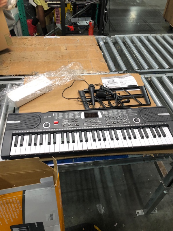 Photo 1 of keyboard piano electric digital piano music keyboard 61 key electronic keyboards birthday christmas gifts for kids beginner w/microphone sheet stand
