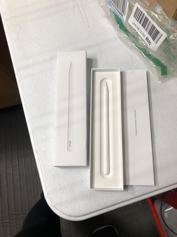 Photo 3 of Apple Pencil (2nd Generation)