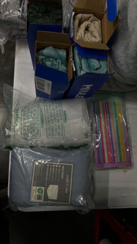 Photo 6 of ***BUNDLED BAG OF  ***
***AS IS / NO RETURNS -  FINAL SALE***large pet bed, pillow cases, blanket, bed skirt and more 