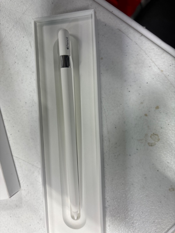 Photo 2 of Apple Pencil (USB-C)