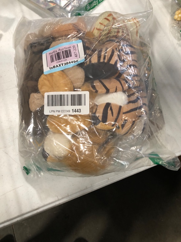 Photo 1 of 12 Pcs Safari Stuffed Animals Cute Small and Large Jungle Animal Plush Toys Sitting Stuffed Zoo Animals for Animal Theme Party Baby Shower Class Award, 11.8 Inch and 4.7 Inches