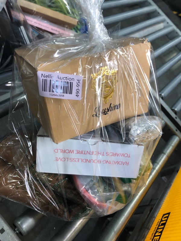 Photo 1 of ***BUNDLED BAG OF  ***
***AS IS / NO RETURNS -  FINAL SALE***
