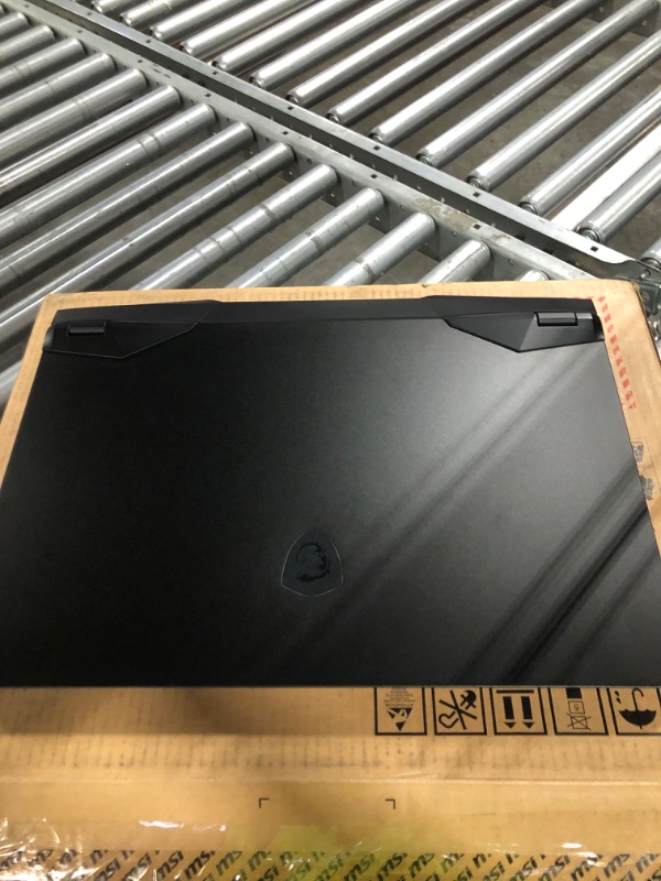 Photo 4 of MSI Vector GP77 Laptop: Intel Core i9-13900H, GeForce RTX 4070, 17.3" QHD 240Hz 3ms, 32GB DDR5, 1TB NVMe SSD, USB 3.2 Gen2 Type C w/DP, Vapor Chamber Cooler, Win 11 Pro: Cosmo Gray 13VG-096US