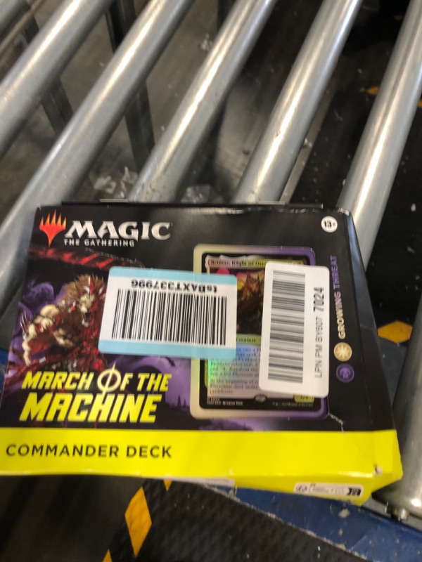 Photo 2 of Magic: The Gathering March of the Machine Commander Deck - Growing Threat (100-Card Deck, 10 Planechase cards, Collector Booster Sample Pack + Accessories)