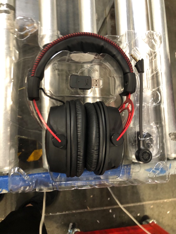 Photo 4 of ***USED**** HyperX Cloud Alpha Wireless - Gaming Headset for PC, 300-hour battery life, DTS Headphone:X Spatial Audio, Memory foam, Dual Chamber Drivers, Noise-canceling mic, Durable aluminum frame Red Wireless Cloud Alpha Headset