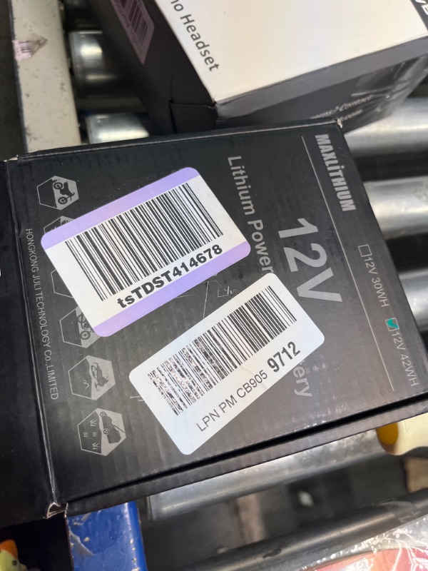 Photo 3 of Maxlithium YTX7L-BS/YTX5L-BS 12V Motorcycle lifepo4 Battery 3.5Ah 210A Smart BMS, YTX4L-BS/YTZ6-BS/YTZ7S-BS, Compatible with Small street Bikes Dirt bikes ATV Scooter, Snowmobile, Motocross, Motorboat 12V 3.5Ah 210CA