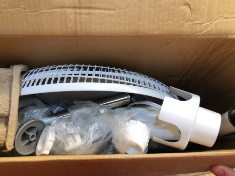 Photo 1 of 16 in. Oscillating Pedestal Fan in White