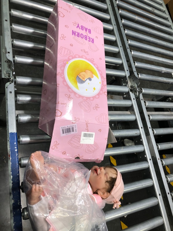 Photo 1 of Eurebao Reborn Baby Dolls Silicone Full Body Girl, 18in Realistic Vinyl , Lifelik Washable, Poseable Real Life Dolls Best Birthday Set Girls Age 3+,3-5 Days delivery