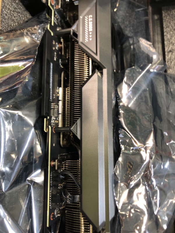 Photo 4 of ASUS TUF Gaming GeForce RTX® 4080 OC Edition Graphics Card (PCIe 4.0, 16GB GDDR6X, HDMI 2.1a, DisplayPort 1.4a)