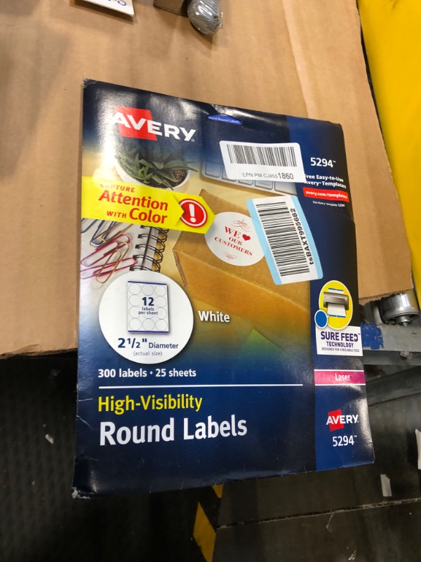 Photo 1 of Avery High-Visibility Labels, 2-1/2" Diameter, 300 Labels (5294)