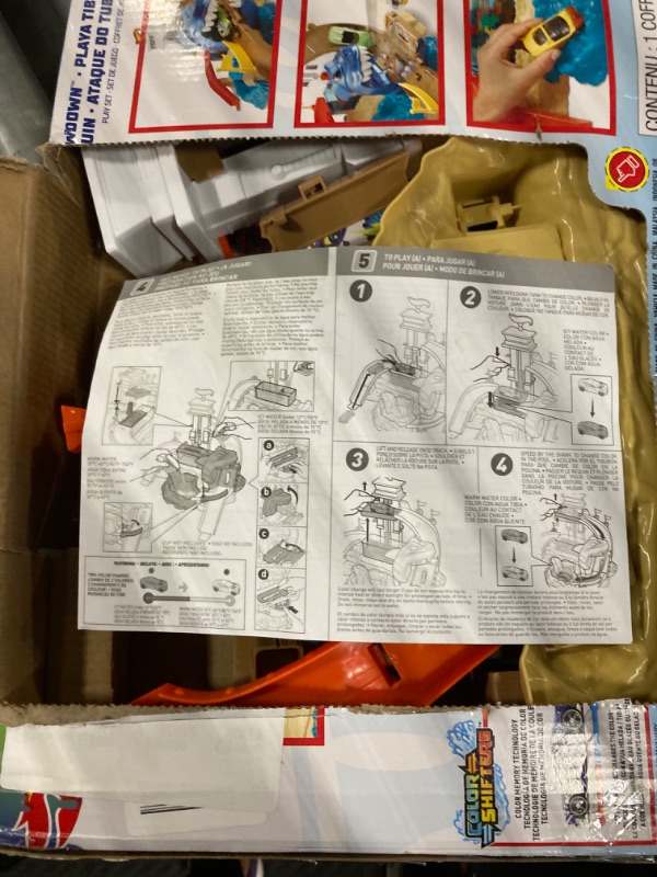 Photo 1 of Hot Wheels Color Shifters Sharkport Showdown [Amazon Exclusive] & Track Builder Straight Track with Car [Styles May Vary] Sharkport Showdown + Track