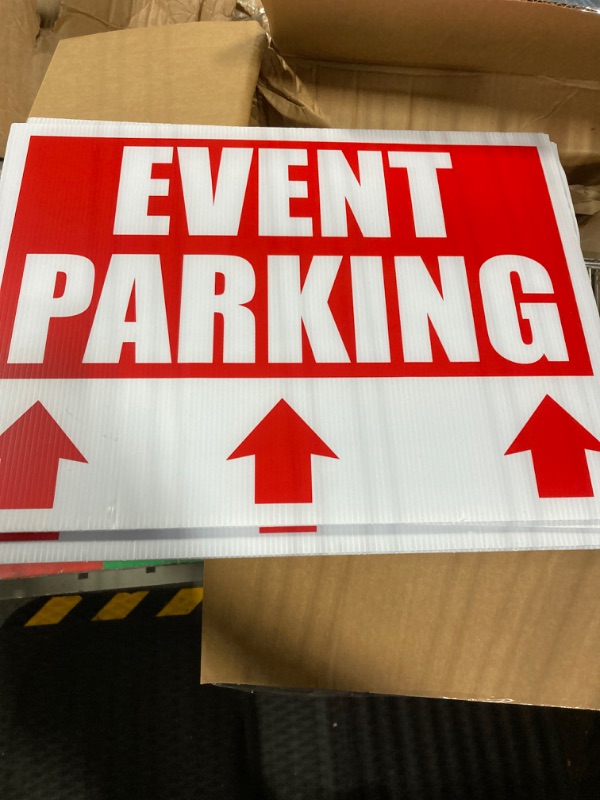 Photo 3 of 4 Pcs Event Parking Signs with Arrow 16 x12 Waterproof Double Sided Printed Plastic Yard Sign 4 Pcs Metal Wire Stakes Guest Parking Sign for Outdoor Event Outdoor Supplies