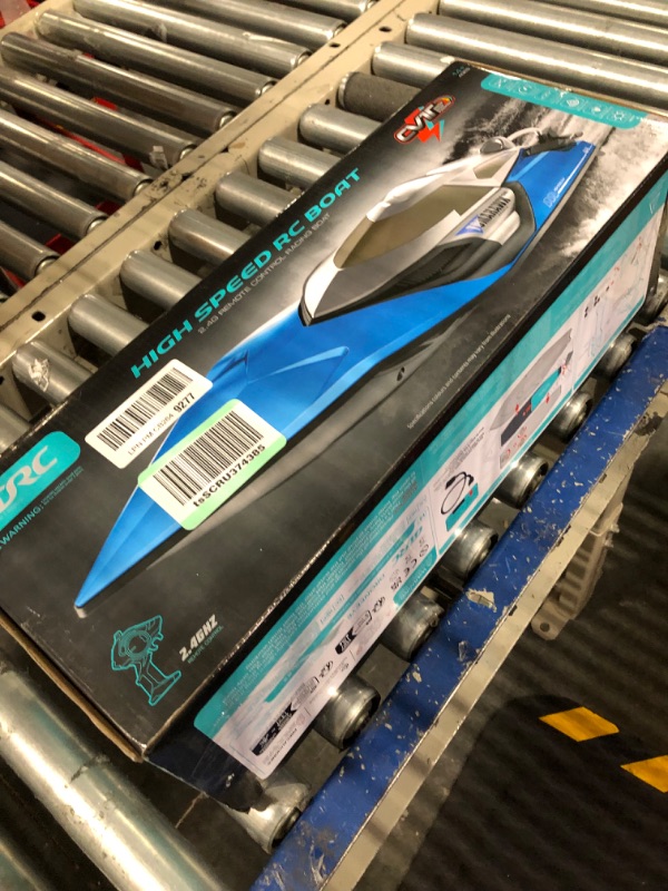 Photo 1 of 4DRC S2 High Speed RC Boats with LED Lights & 2 Batteries, 30+ mph Remote Control Boat for Pools and Lakes, Capsize Recovery, Low Battery Reminder,2.4Ghz Racing Boats for Adults Kids,Green