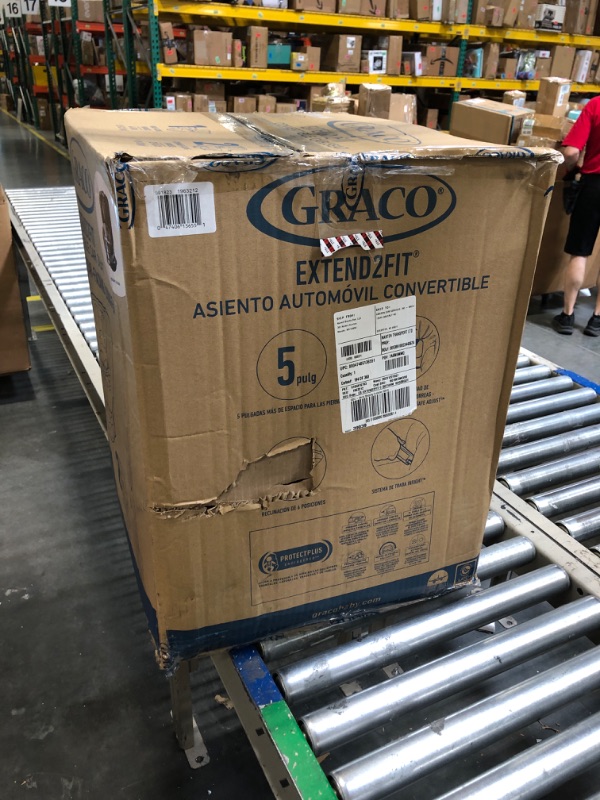 Photo 1 of Graco Extend2Fit Convertible Car Seat, Gotham