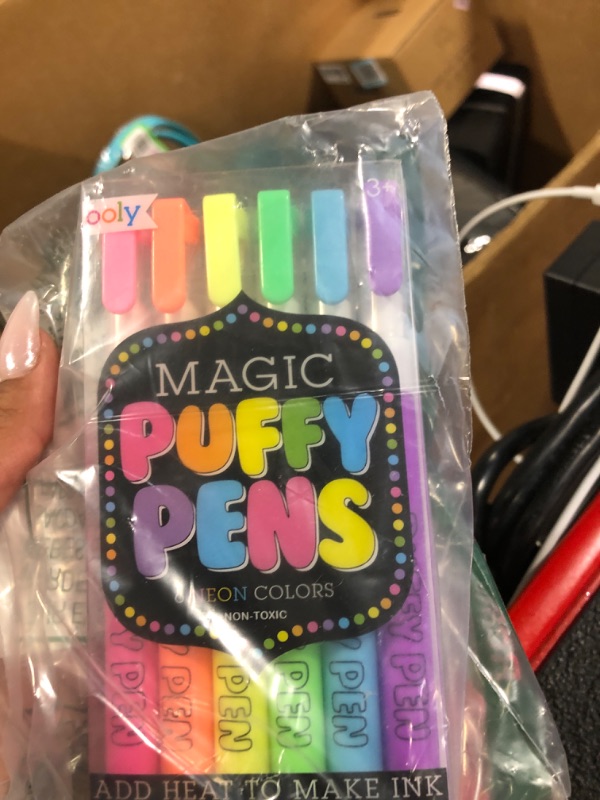 Photo 1 of OOLY Assorted Pen Set 6 pk