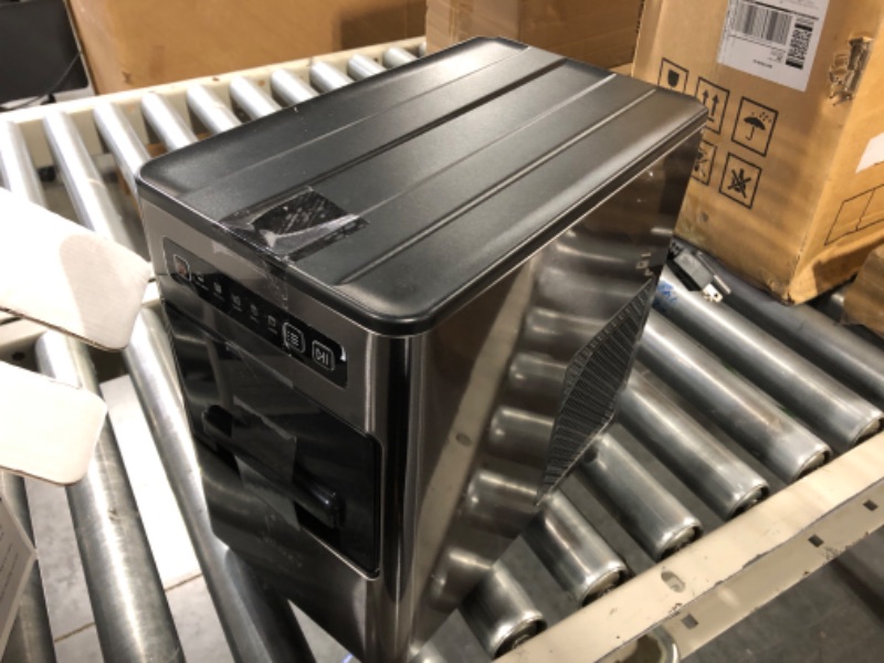 Photo 1 of Healsmart Toaster Oven with 20Litres Capacity,Compact Size Countertop Toaster, Easy to Control with Timer-Bake-Broil-Toast Setting, 1200W, Stainless Steel,16x11in,Black,Extra Large