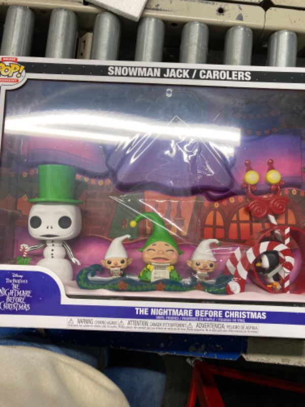 Photo 3 of Funko Pop! Moments Deluxe: The Nightmare Before Christmas - Snowman Jack and Carolers