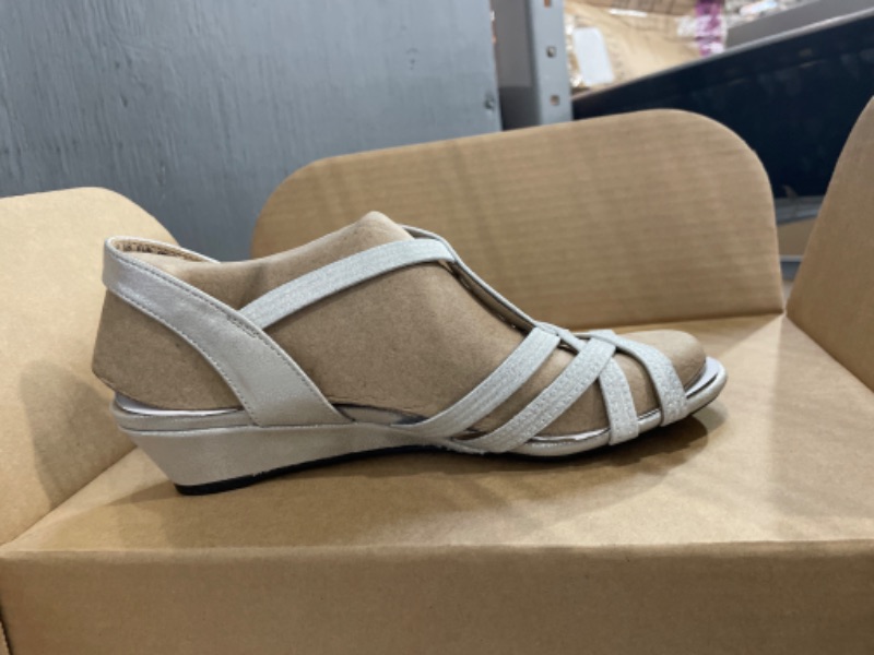 Photo 2 of LifeStride Women's, Yaya Wedge Sandals size 6w 