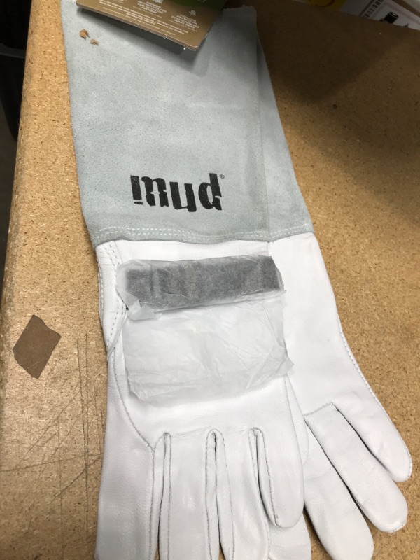 Photo 2 of MUD Garden Goatskin Leather Extended Cuff Garden Gloves Mud Gauntlet, Natural, Small Medium US