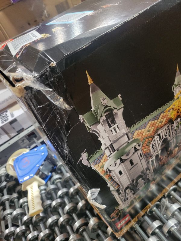 Photo 3 of *******SEE NOTES/DAMAGED*****
LEGO Icons The Lord of The Rings: Rivendell 10316 Building Model Kit for Adults, Construct and Display a Middle-Earth Valley with 15 Minifigures, A Great Graduation Gift for Fans and Movie-Lovers
