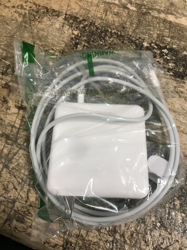 Photo 2 of Mac Book Pro Charger - 118W USB C Charger Fast Charger for USB C Port MacBook pro & MacBook Air, ipad Pro, Samsung Galaxy and All USB C Device, Include Charge Cable?7.2ft/2.2m?