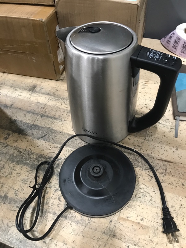 Photo 2 of * used * powers on *
Amazon Basics Stainless Steel Fast, Portable Electric Hot Water Kettle for Tea and Coffee, 1.7-Liter, Black and Sliver