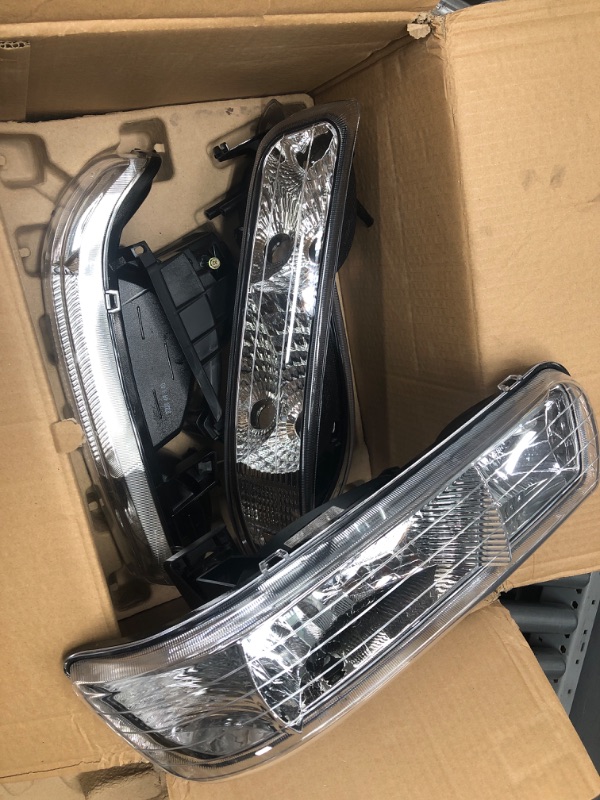 Photo 2 of G-PLUS Headlights Assembly, Compatible with 1999-2002 Chevy Silverado/ 2000-2006 Suburban Tahoe bumper Headlamp, Clear lens Chrome Housing Clear Reflector Basic Style Clear lens Chrome Housing Clear Reflector