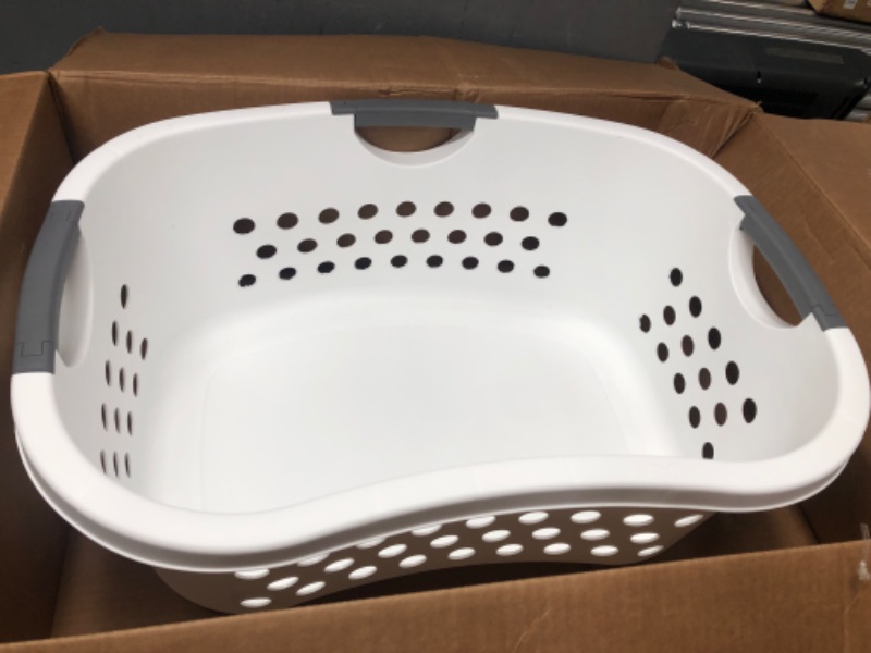 Photo 1 of Laundry basket 