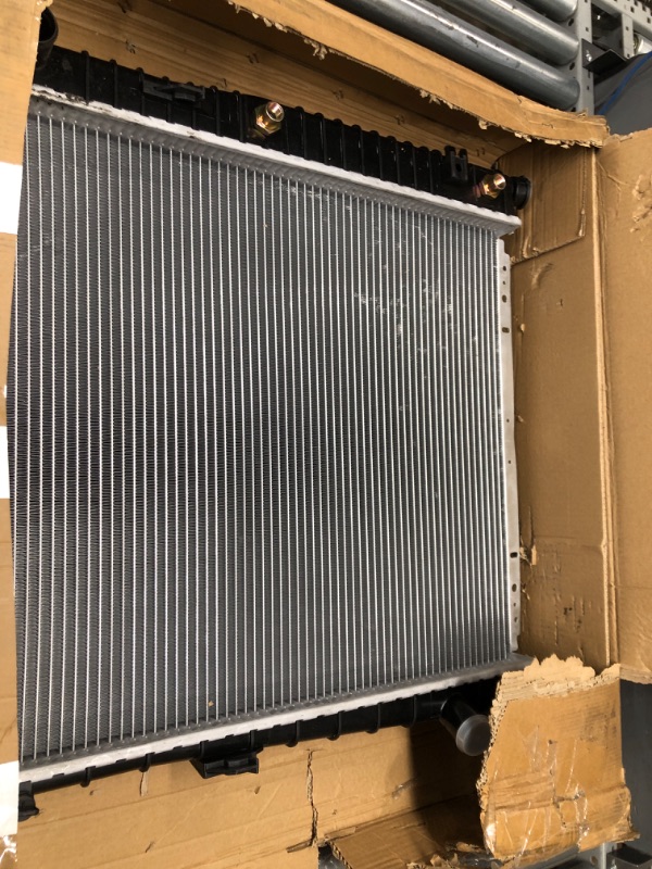 Photo 2 of DWVO Complete Radiator Compatible with Ford Mazda Explorer Ranger B3000 B4000 3.0L 4.0L V6 DWRD1014