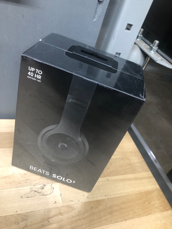 Photo 4 of **BRAND NEW , FACTORY SEALED*
Beats Solo3 Wireless On-Ear Headphones - Apple W1 Headphone Chip, Class 1 Bluetooth, 40 Hours of Listening Time, Built-in Microphone - Black (Latest Model)