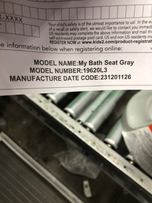 Photo 3 of Summer My Bath Seat (Gray) – Baby Bathtub Seat for Sit-Up Bathing, Provides Backrest Support and Suction Cups for Stability – This Baby Bathtub is Easy to Set-Up, Remove, and Store Grey