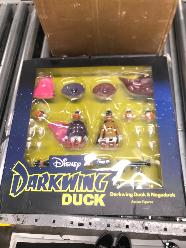 Photo 2 of Diamond Select Toys Dawkwing Duck and Negaduck Deluxe Action Figure Box Set