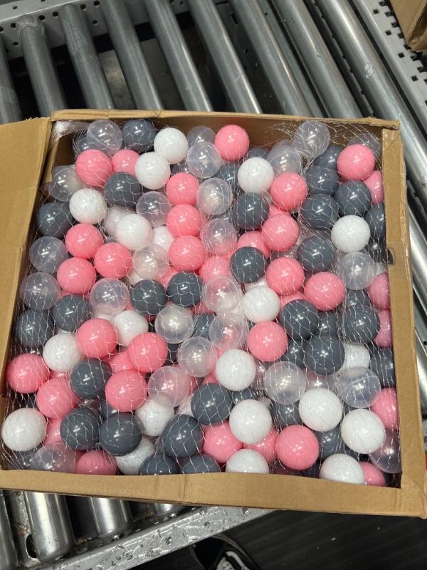 Photo 2 of ***USED - UNKNOWN QUANTITY***
Sratte 40mm Balls Bulk Pool Playpen Balls Plastic Balls Ocean Balls for Toddlers