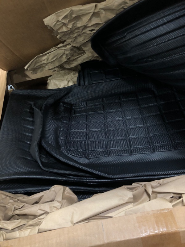 Photo 1 of 3-piece cargo liner