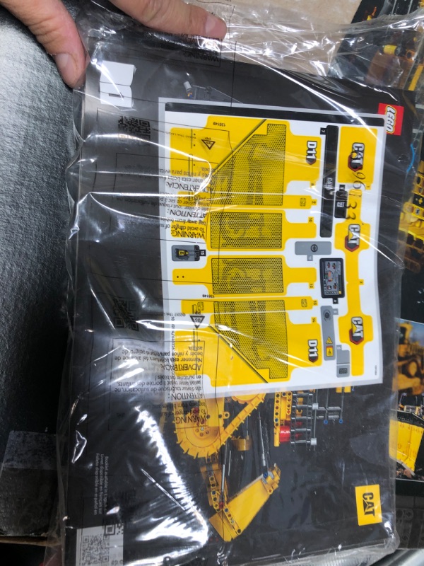 Photo 4 of LEGO Technic App-Controlled Cat D11 Bulldozer 42131 Building Set for Adults (3,854 Pieces) Standard Packaging