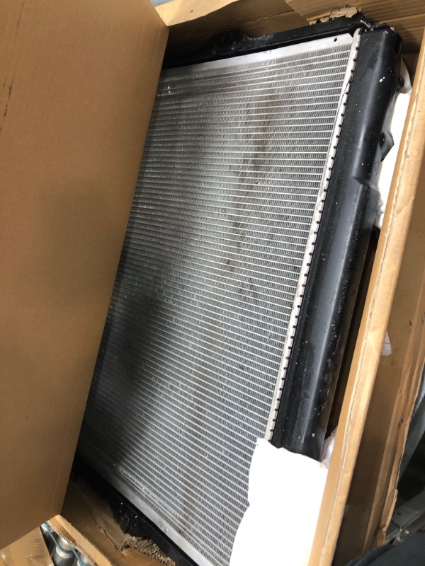 Photo 2 of Denso 221-0518 Radiator