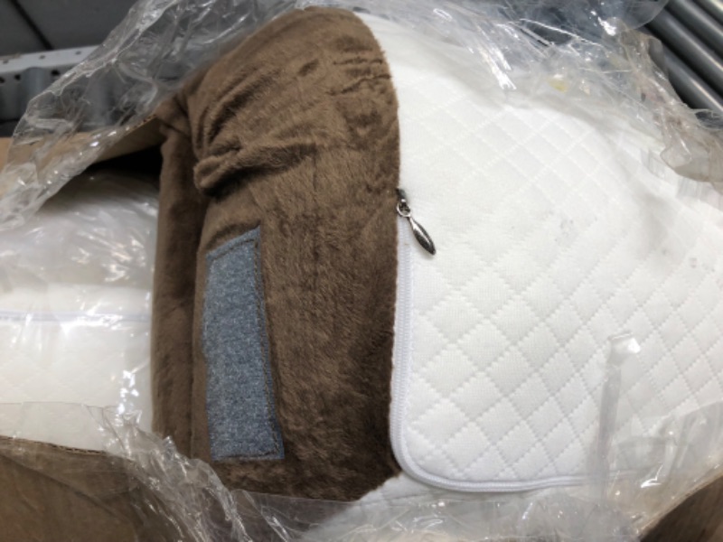 Photo 2 of 2 pack of pillow white and soft *SEE PHOTOS FOR DETAILS *