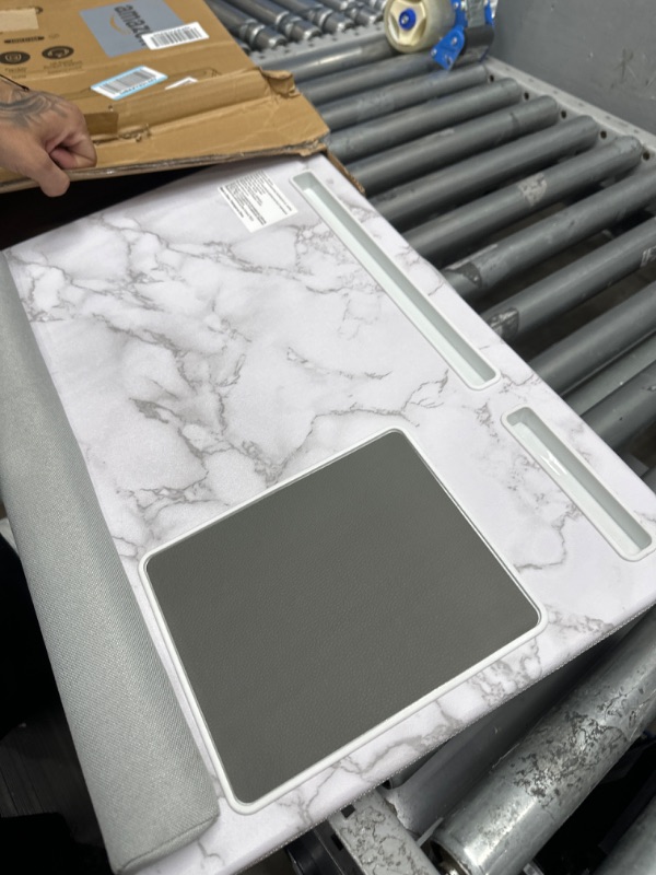 Photo 1 of HUANUO Lap Desk - Fits up to 17 inches Laptop Desk, Built in Mouse Pad & Wrist Pad for Notebook, Laptop, Tablet, Laptop Stand with Tablet, Pen & Phone Holder, Marbling1026609619
LPNPMBY6217478
