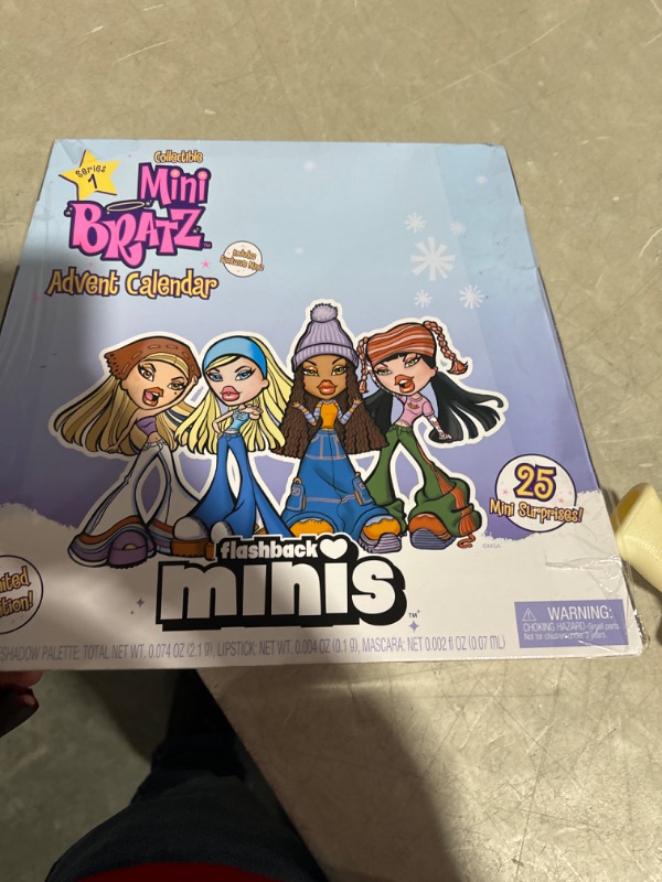 Photo 2 of *READ NOTES*MGA's Miniverse Bratz Minis Advent Calendar - 25 Surprises, Y2K Nostalgia, Collectors Ages 6 7 8 9 10+