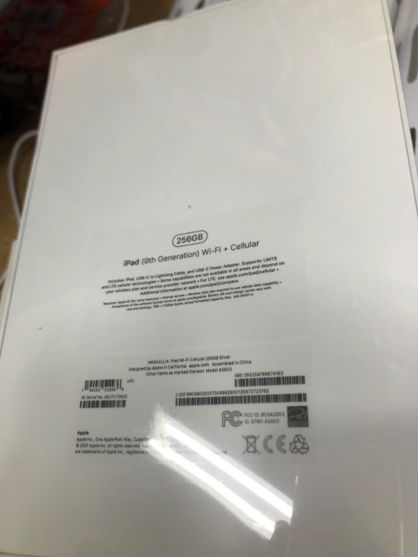 Photo 2 of **FACTORY SEALED**BRAND NEW**
Apple 2021 10.2-inch iPad (Wi-Fi + Cellular, 256GB) - Silver WiFi + Cellular 256GB Silver