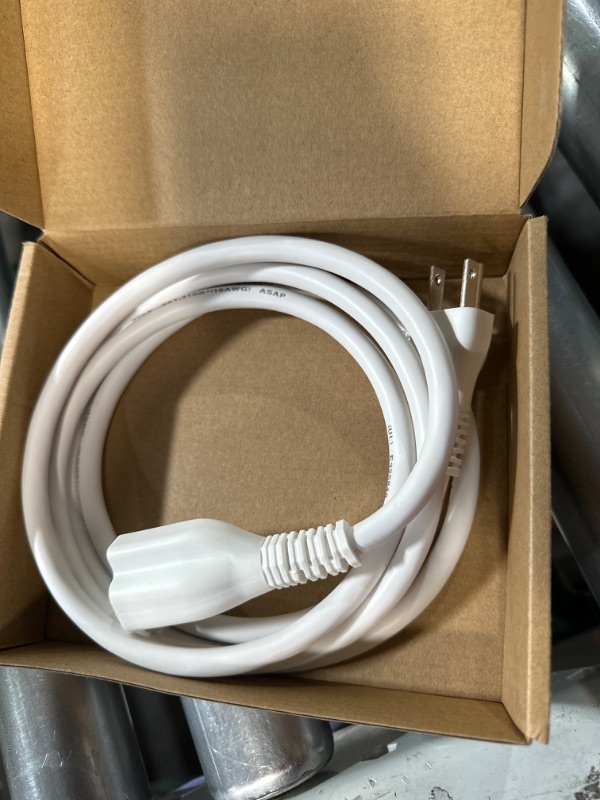 Photo 2 of Amazon Basics Extension Cord, 13 Amps, 125V, 6 Foot, White White 6-Foot Single Extension Cord