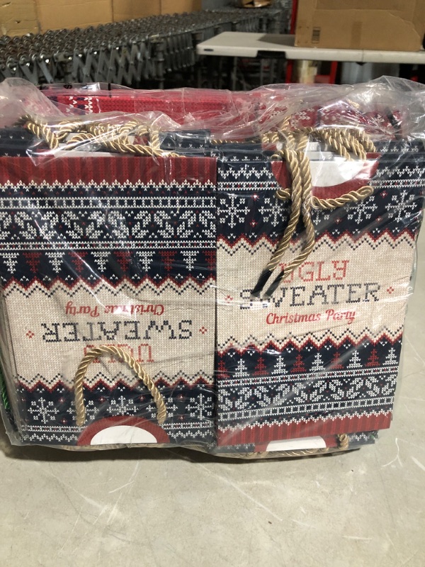 Photo 3 of * see all images *
Christmas Gift Bag Assorted Size